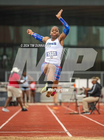 Thumbnail 3 in UIL Girls Track & Field Finals (Day 3) photogallery.