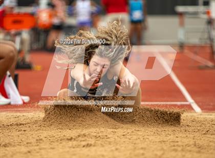 Thumbnail 2 in UIL Girls Track & Field Finals (Day 3) photogallery.