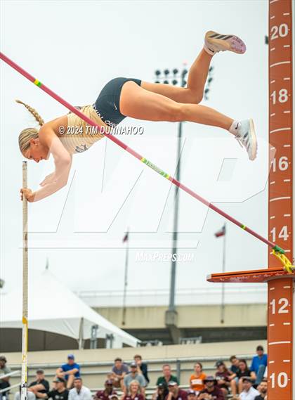 Thumbnail 3 in UIL Girls Track & Field Finals (Day 3) photogallery.