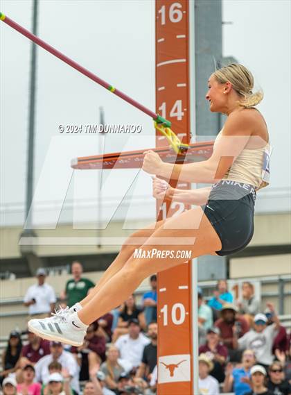Thumbnail 3 in UIL Girls Track & Field Finals (Day 3) photogallery.