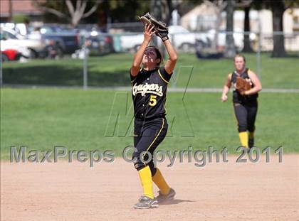 Thumbnail 2 in Ventura vs. Rio Mesa (Simi Tournament) photogallery.