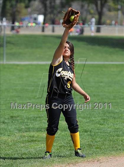 Thumbnail 3 in Ventura vs. Rio Mesa (Simi Tournament) photogallery.