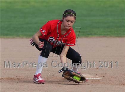 Thumbnail 2 in Ventura vs. Rio Mesa (Simi Tournament) photogallery.