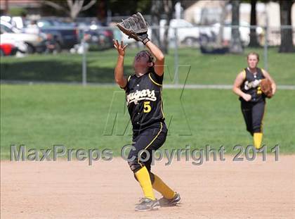 Thumbnail 1 in Ventura vs. Rio Mesa (Simi Tournament) photogallery.
