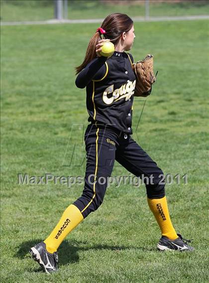 Thumbnail 2 in Ventura vs. Rio Mesa (Simi Tournament) photogallery.