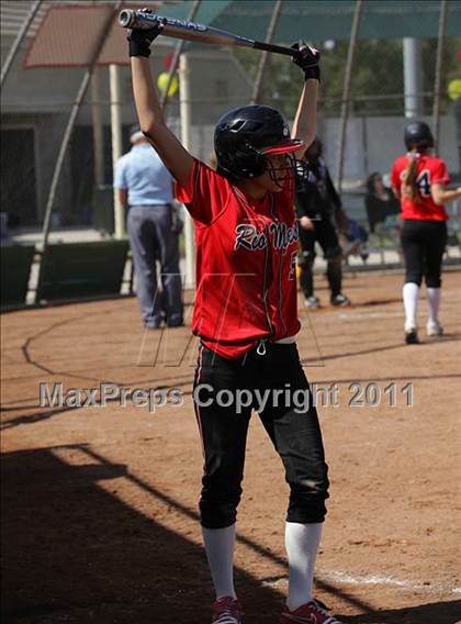 Thumbnail 1 in Ventura vs. Rio Mesa (Simi Tournament) photogallery.
