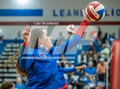 Thumbnail 2 in Lockhart @ Leander photogallery.
