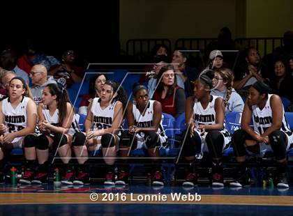 Thumbnail 2 in Ossining vs New Rochelle (Section 1 Class AA Semifinal) photogallery.