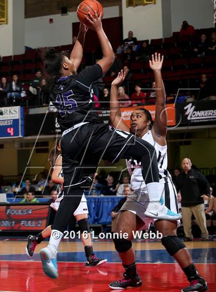 Thumbnail 2 in Ossining vs New Rochelle (Section 1 Class AA Semifinal) photogallery.