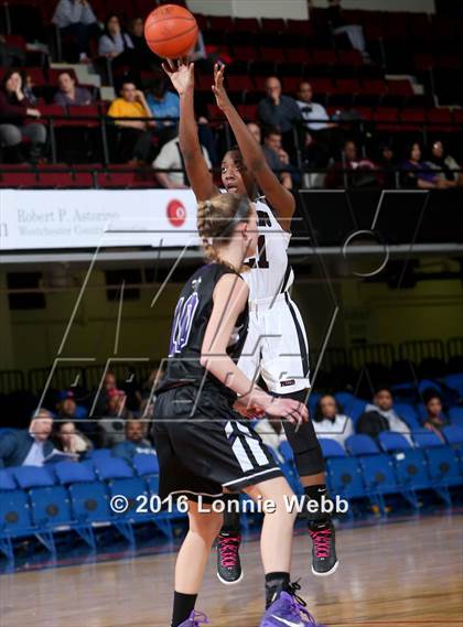 Thumbnail 2 in Ossining vs New Rochelle (Section 1 Class AA Semifinal) photogallery.