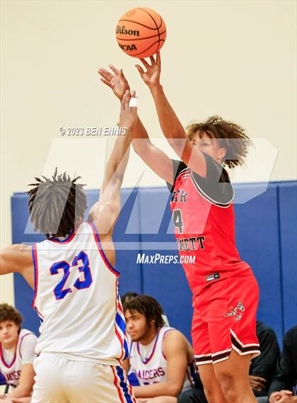 Thumbnail 2 in Riverwood vs. North Gwinnett (Limon Street Classic) photogallery.