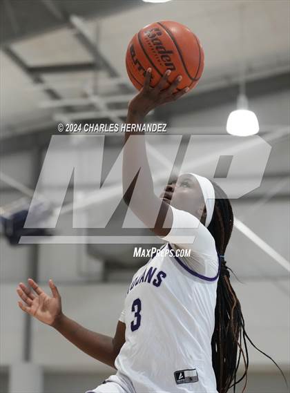 Thumbnail 3 in Johnson vs University (Texas Association of Basketball Coaches Showcase) photogallery.