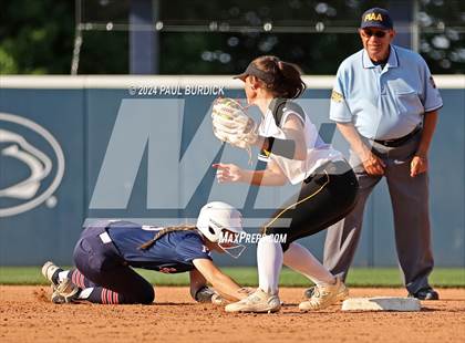 Thumbnail 2 in Pittston vs. Thomas Jefferson (PIAA 5A Championship) photogallery.