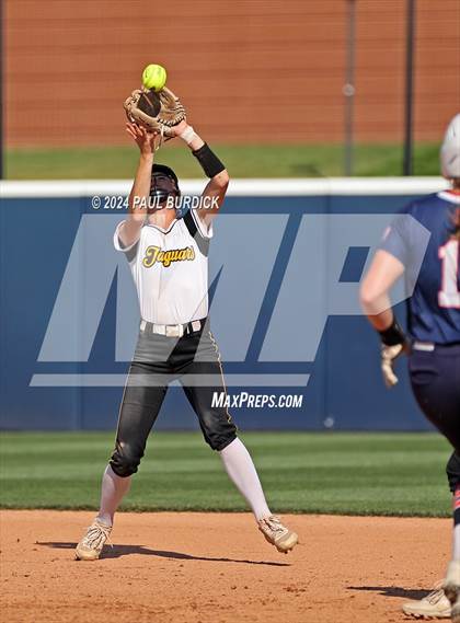 Thumbnail 2 in Pittston vs. Thomas Jefferson (PIAA 5A Championship) photogallery.