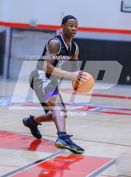 Thumbnail 3 in Grant vs Eastside (Hart Holiday Classic) photogallery.