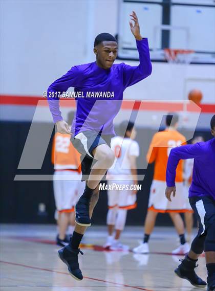 Thumbnail 2 in Grant vs Eastside (Hart Holiday Classic) photogallery.
