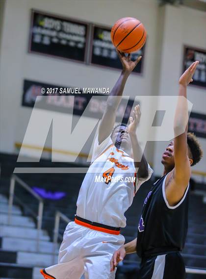 Thumbnail 3 in Grant vs Eastside (Hart Holiday Classic) photogallery.