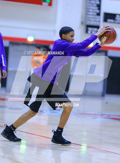 Thumbnail 3 in Grant vs Eastside (Hart Holiday Classic) photogallery.