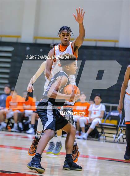 Thumbnail 2 in Grant vs Eastside (Hart Holiday Classic) photogallery.