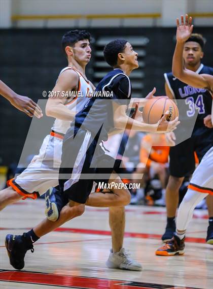 Thumbnail 1 in Grant vs Eastside (Hart Holiday Classic) photogallery.