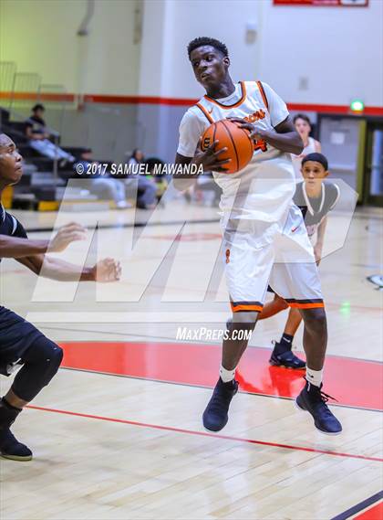 Thumbnail 3 in Grant vs Eastside (Hart Holiday Classic) photogallery.