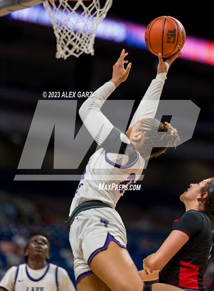 Thumbnail 2 in Fulshear vs Cooper (UIL 5A Basketball Semifinal) photogallery.