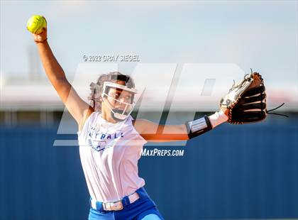 Thumbnail 1 in Westmoore @ Deer Creek photogallery.
