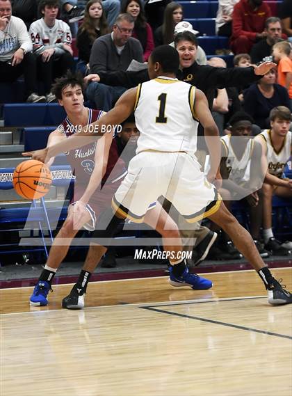 Thumbnail 2 in Oxford vs. Huntsville photogallery.