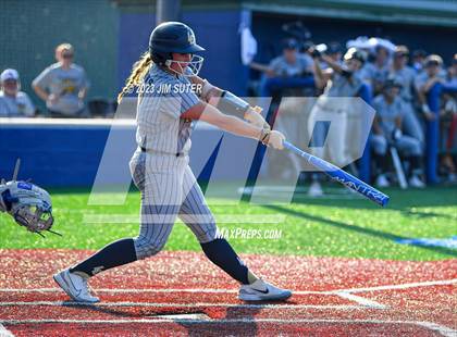 Thumbnail 3 in Lake Creek vs Georgetown (UIL 5A Reg III Final) photogallery.
