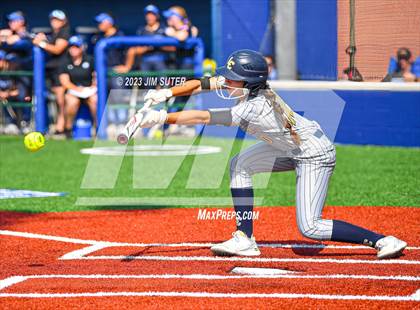 Thumbnail 3 in Lake Creek vs Georgetown (UIL 5A Reg III Final) photogallery.
