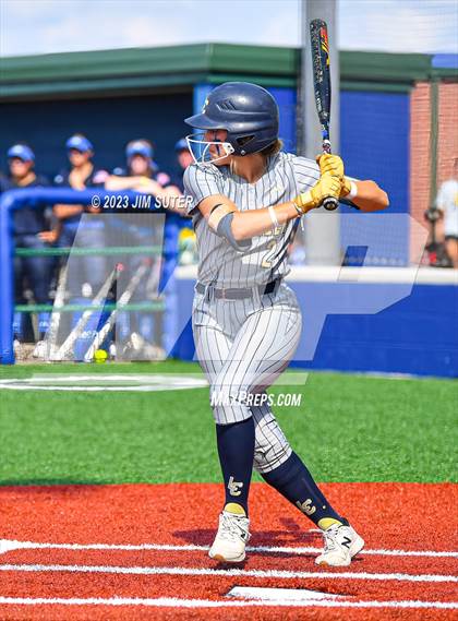 Thumbnail 3 in Lake Creek vs Georgetown (UIL 5A Reg III Final) photogallery.