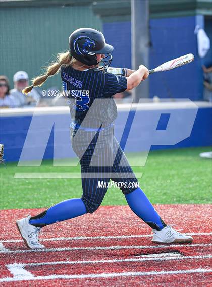 Thumbnail 1 in Lake Creek vs Georgetown (UIL 5A Reg III Final) photogallery.