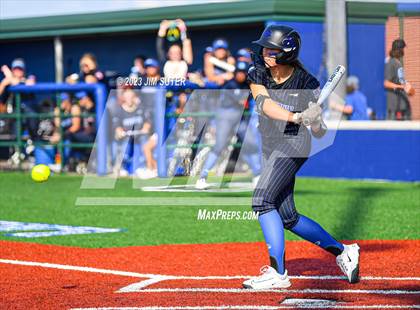 Thumbnail 1 in Lake Creek vs Georgetown (UIL 5A Reg III Final) photogallery.