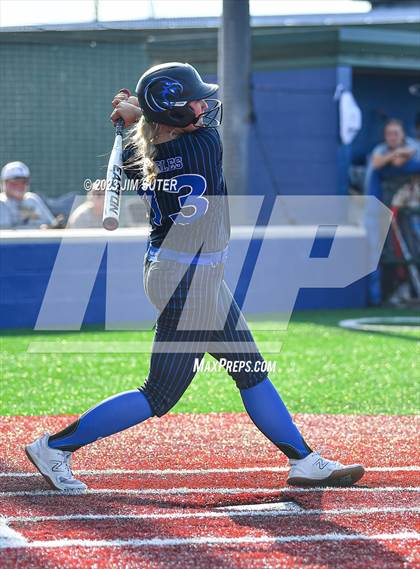 Thumbnail 1 in Lake Creek vs Georgetown (UIL 5A Reg III Final) photogallery.