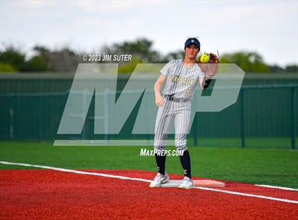 Thumbnail 3 in Lake Creek vs Georgetown (UIL 5A Reg III Final) photogallery.