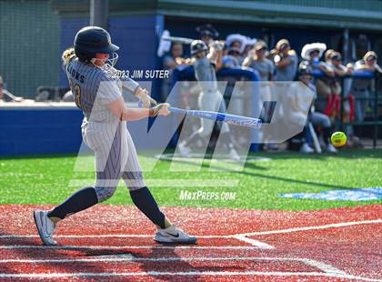 Thumbnail 1 in Lake Creek vs Georgetown (UIL 5A Reg III Final) photogallery.