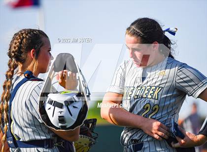Thumbnail 2 in Lake Creek vs Georgetown (UIL 5A Reg III Final) photogallery.