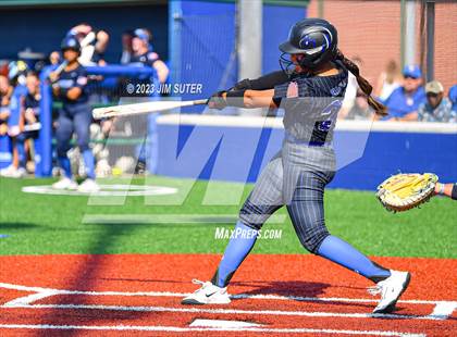 Thumbnail 2 in Lake Creek vs Georgetown (UIL 5A Reg III Final) photogallery.