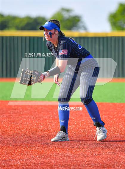 Thumbnail 2 in Lake Creek vs Georgetown (UIL 5A Reg III Final) photogallery.