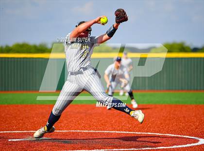 Thumbnail 1 in Lake Creek vs Georgetown (UIL 5A Reg III Final) photogallery.