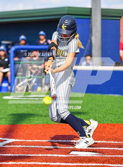 Thumbnail 1 in Lake Creek vs Georgetown (UIL 5A Reg III Final) photogallery.