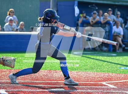 Thumbnail 2 in Lake Creek vs Georgetown (UIL 5A Reg III Final) photogallery.