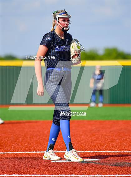 Thumbnail 2 in Lake Creek vs Georgetown (UIL 5A Reg III Final) photogallery.