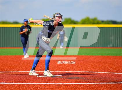 Thumbnail 3 in Lake Creek vs Georgetown (UIL 5A Reg III Final) photogallery.