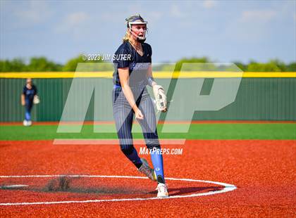 Thumbnail 1 in Lake Creek vs Georgetown (UIL 5A Reg III Final) photogallery.