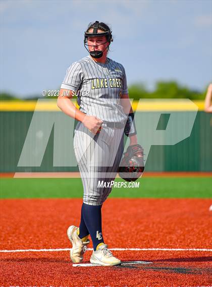 Thumbnail 3 in Lake Creek vs Georgetown (UIL 5A Reg III Final) photogallery.