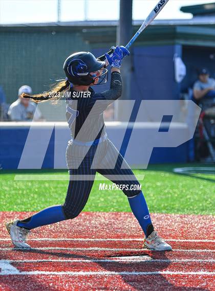 Thumbnail 2 in Lake Creek vs Georgetown (UIL 5A Reg III Final) photogallery.