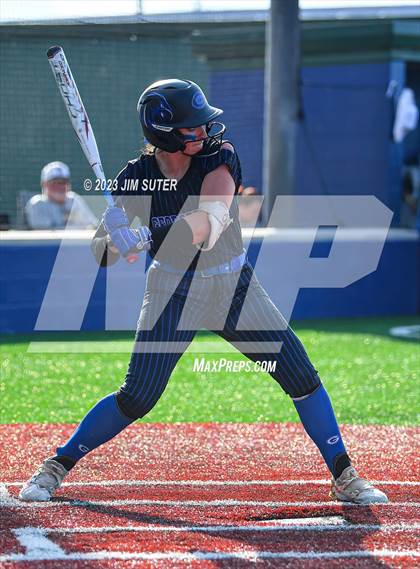 Thumbnail 1 in Lake Creek vs Georgetown (UIL 5A Reg III Final) photogallery.