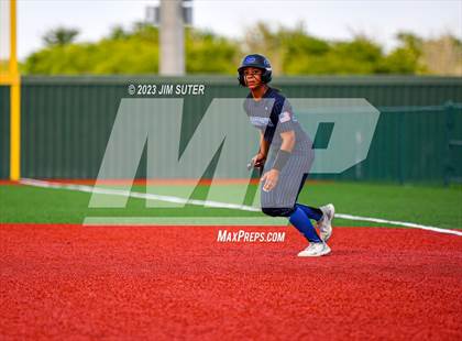Thumbnail 2 in Lake Creek vs Georgetown (UIL 5A Reg III Final) photogallery.