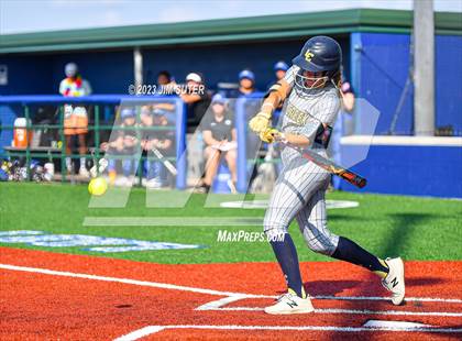 Thumbnail 3 in Lake Creek vs Georgetown (UIL 5A Reg III Final) photogallery.
